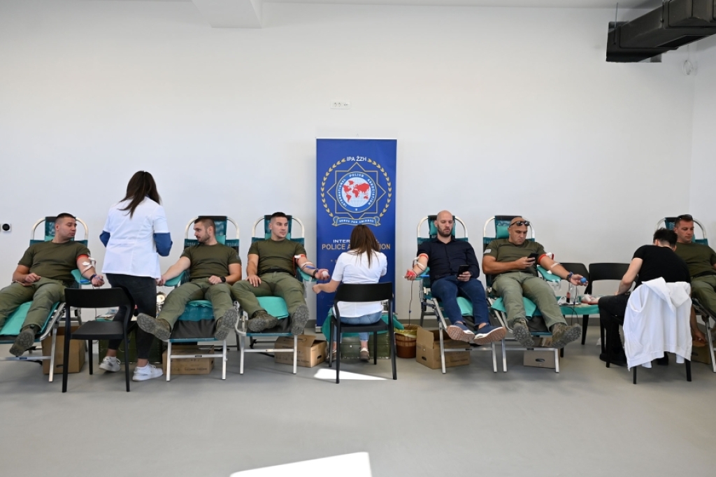 Djelatnici MUP-a ŽZH darovali 36 doza krvi