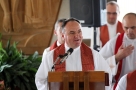 Biskup Petar Palić preuzima službu mostarsko-duvanjskog biskupa na blagdan Uzvišenja sv. Križa