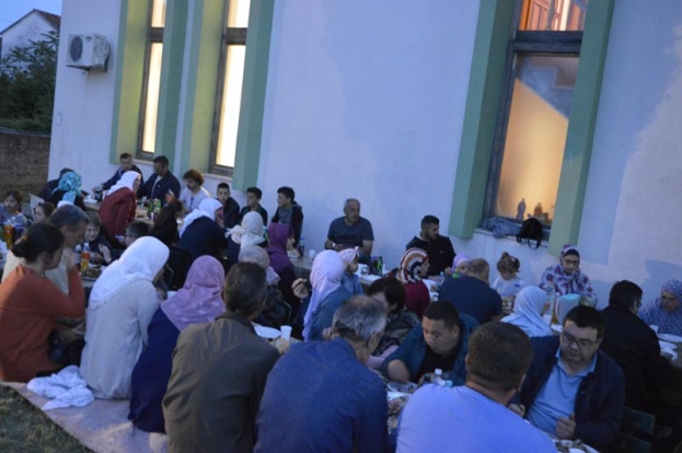 Zajednički iftar u Gradskoj