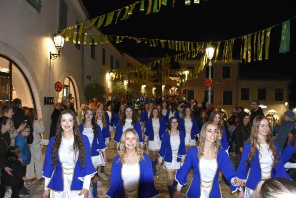 Ljubu&scaron;ke mažoretkinje predstavile Grad Ljubu&scaron;ki na Međunarodnom karnevalu u Herceg Novom