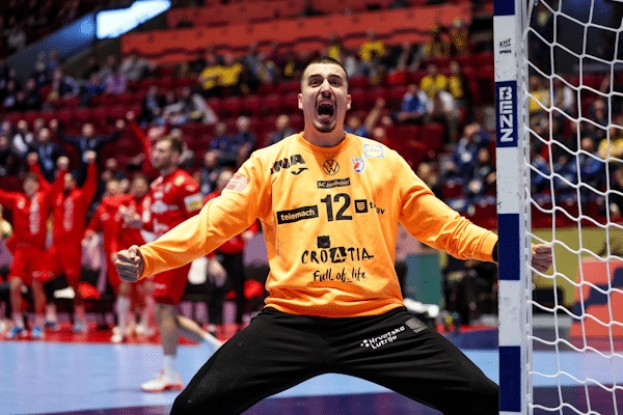 Hrvatski junak: Bog sve vidi, Bog sve zna. Poginut ću za hrvatski dres ako treba