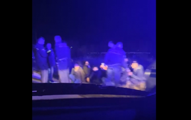 ONI DOLAZE: Velika grupa migranata zaustavljena u Tihaljini [video]