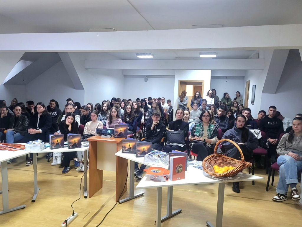 LJUBUŠKI: Mladi učili reći NE ovisnostima, a DA planinarenju! [VIDEO]