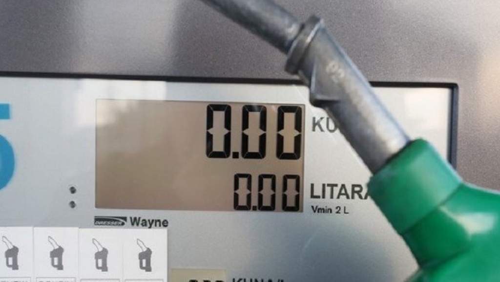 Od sutra niže cijene goriva na benzinskim crpkama, novi pad cijena očekuje se idućega tjedna
