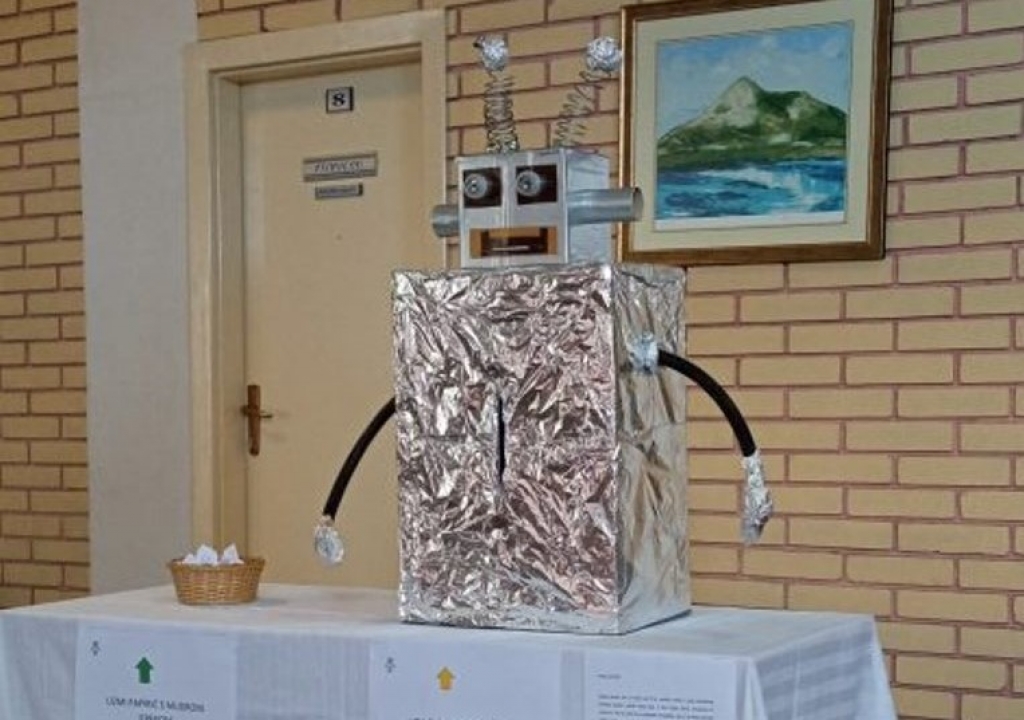 OŠ Marka Marulića Ljubuški: Svemirko u našoj školi – robot koji reciklira neugodne misli i emocije