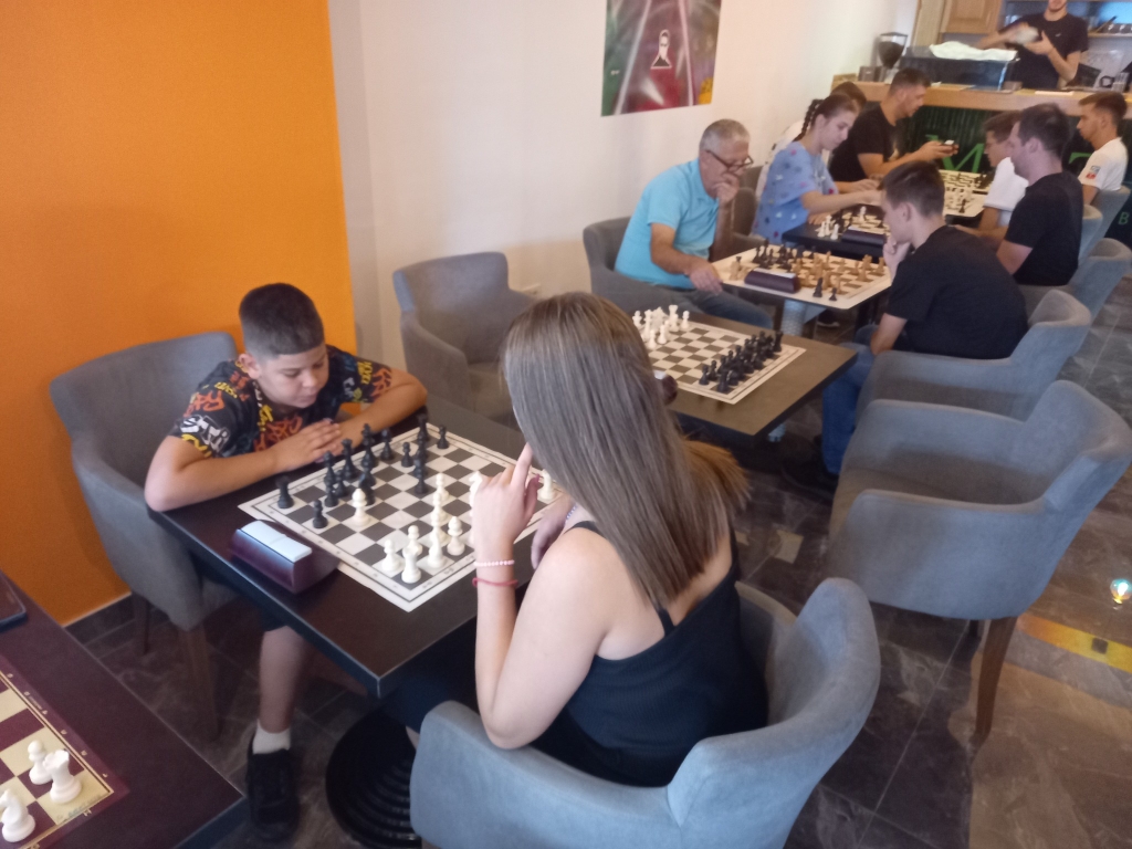 Dragan Burić prvi, Alen Buntić treći na šahovskom turniru u Čitluku