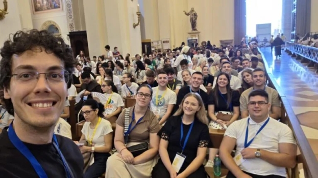 Asiz je „drugi dom“ svakog framaša: Evo kako su mladi s Humca doživjeli povratak „na izvore“ i susret s Papom