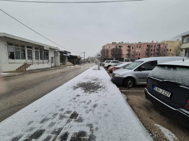 Počeo padati snijeg u Ljubu&scaron;kom [FOTO &amp; VIDEO]